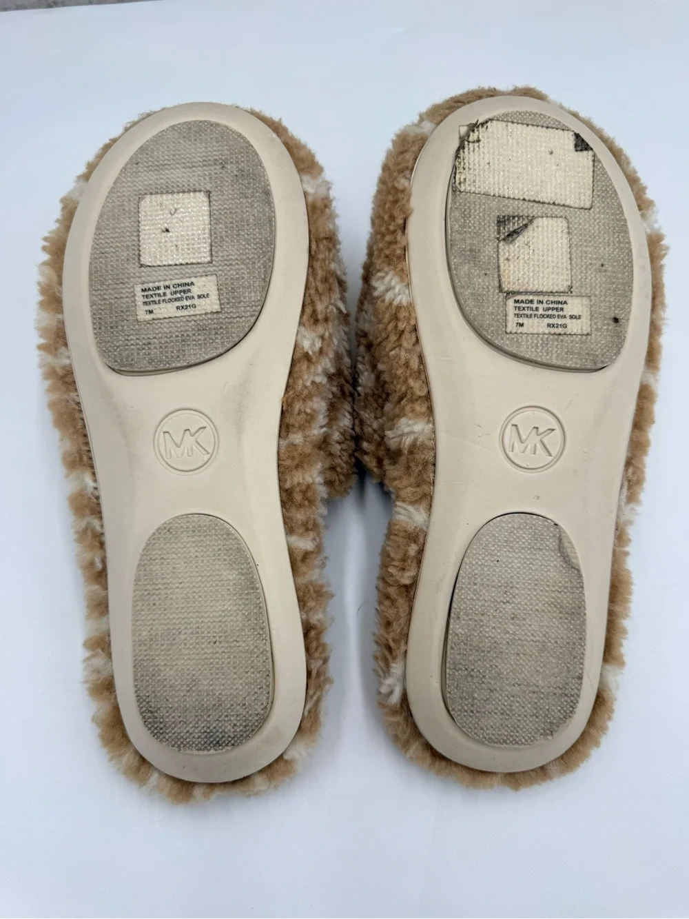 Michael Kors Fuzzy Plush Slippers Tan Cream Size 7